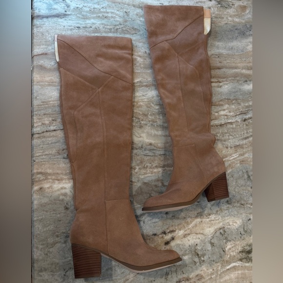Women’s SOLE SOCIETY Catalina Night Taupe suede heeled over the knee boots-Sz 9 - Picture 2 of 8